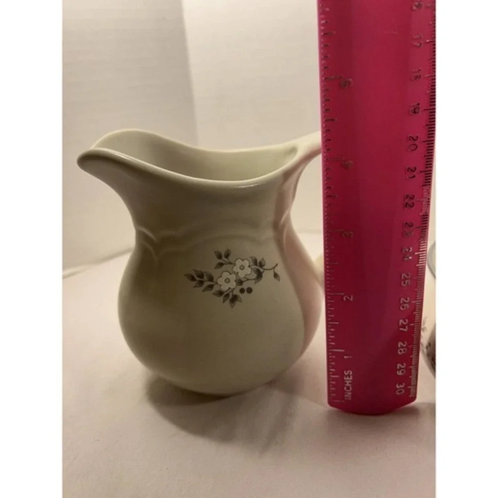 Pfaltzgraff Heirloom Pattern 3 Piece Set In Excellent Condition